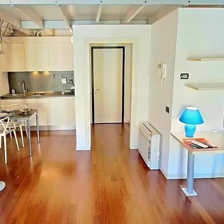 Casa Di Giulia: Rustic Charm With Pool And Park Views Apartment *